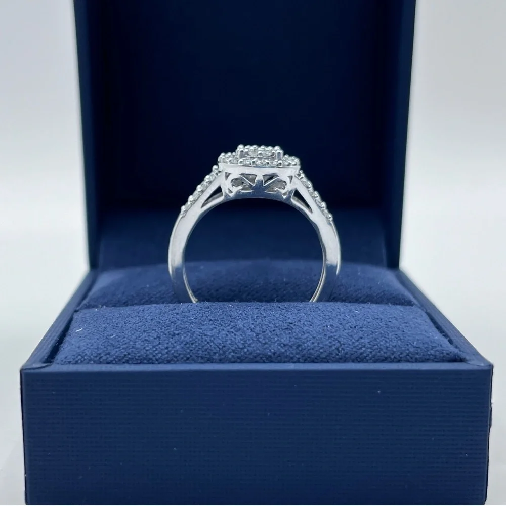 0.50 CT Brilliant Lab Diamond SI1 Split Shank Sterling Silver Ring - Picture 4 of 6